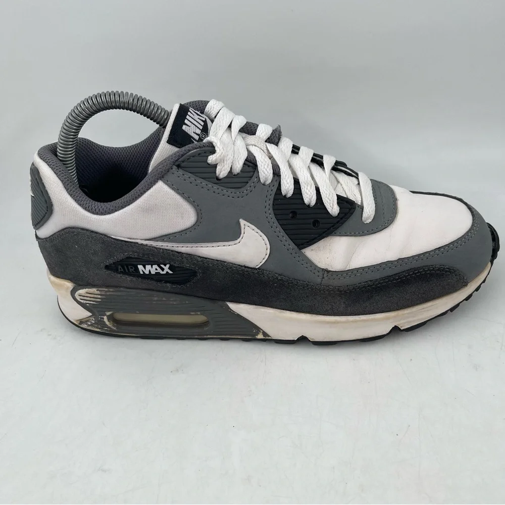 Nike Unisex Kids Air Max 90-SZ 7 Youth -Grey White Basketball Shoes Sneakers
